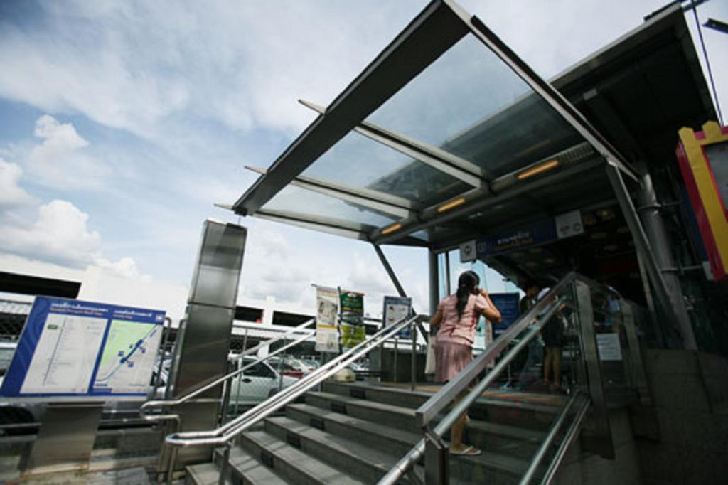 IMPACT Muang Thong Thani Service Condominium Pak Kret Bagian luar foto