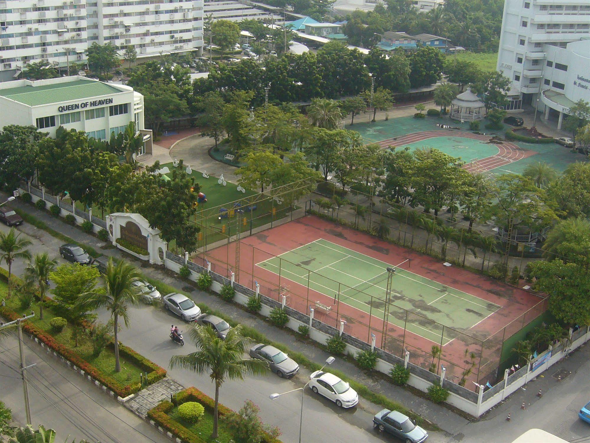 IMPACT Muang Thong Thani Service Condominium Pak Kret Bagian luar foto